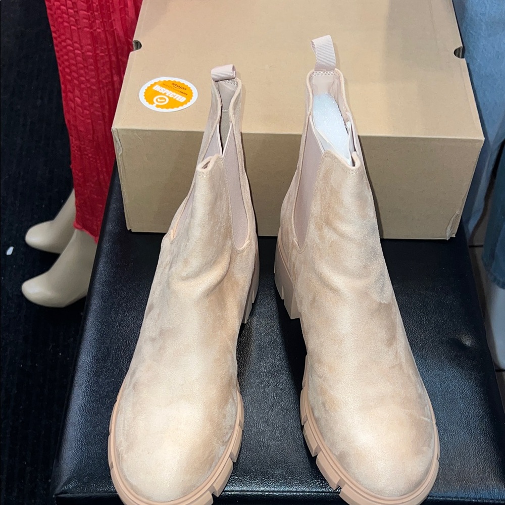 Beige Chelsea Boots for Women